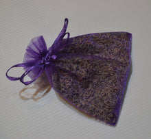 Load image into Gallery viewer, 2x Strong scent organic Lavender from Yarramalong Valley NSW in Organza bag
