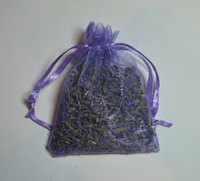 Load image into Gallery viewer, Strongest scent organic Lavender from Yarramalong Valley NSW with Organza bag
