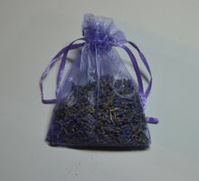 Load image into Gallery viewer, Strongest scent organic Lavender from Yarramalong Valley NSW with Organza bag
